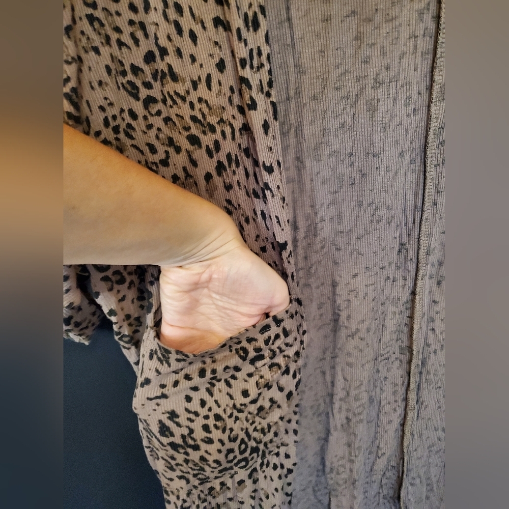 Leopard Print Kimono Cardigan - Picture 4 of 6